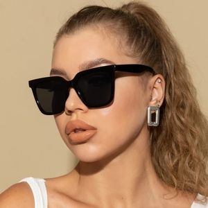 Ladies fashion sunglasses